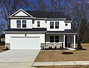 Building Photo - 124 Gregory Dr
