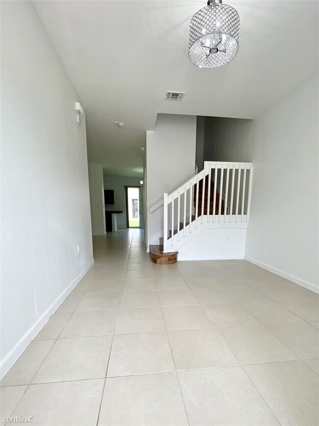 Building Photo - 3 br, 2.5 bath House - 21479 NW 14th Ct
