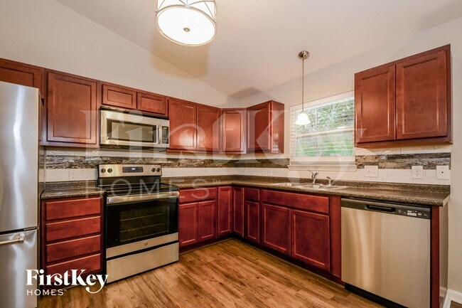 Foto del edificio - 1965 White Haven Dr