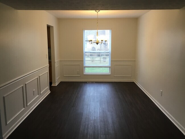 Building Photo - 975 Stone Ridge Lane