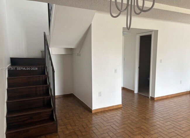 Foto del edificio - 9300 W Flagler St