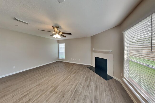 Foto del edificio - 14706 Trailbrook Dr
