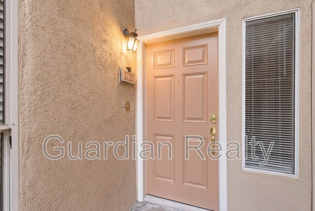 Foto del edificio - 2050 W Warm Springs Rd