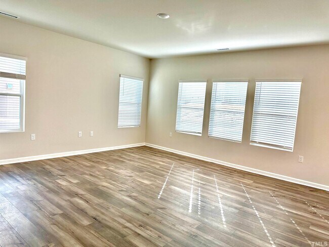 Building Photo - 621 Hertford Ln