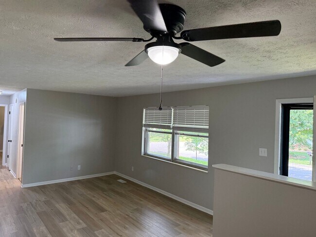 Building Photo - Renovated Rocky Hill Home