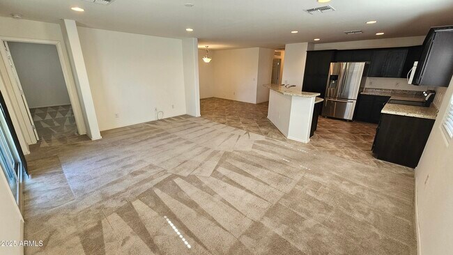 Foto del edificio - 2565 E Southern Ave