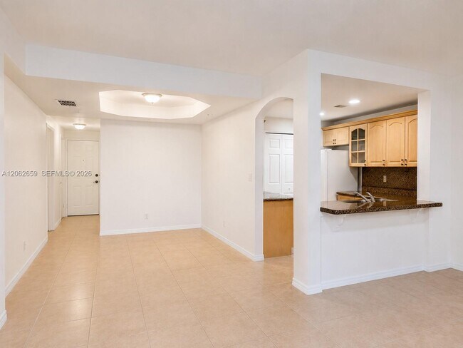 Foto del edificio - 6560 NW 114th Ave