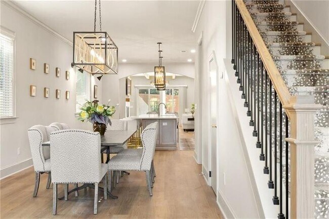 Foto del edificio - 722 Lakeview Ave NE