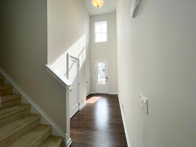 Foto del edificio - 1104 Whipple Rd