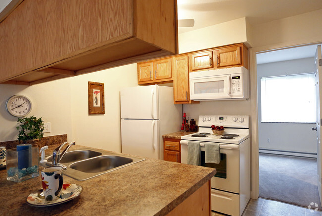 Interior Photo - Maple Creek Apartments