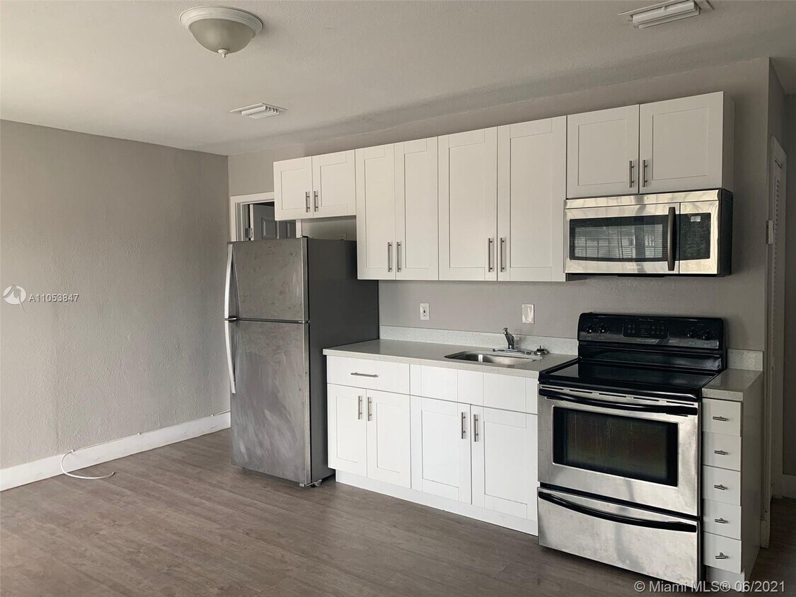 Foto principal - 1203 NW 44th St