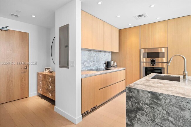 Foto del edificio - 501 West Ave