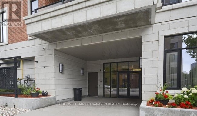 Building Photo - 330-330 Loretta Ave S