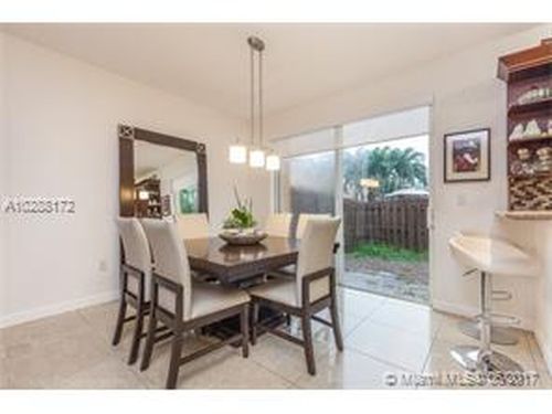 Foto del edificio - 11500 NW 77th St