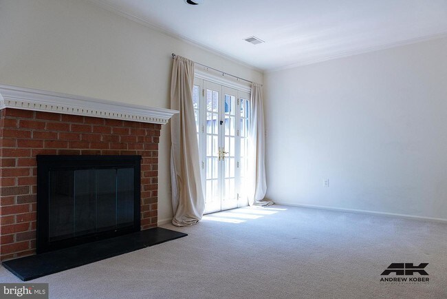 Building Photo - 5110 Bellemeade Ln