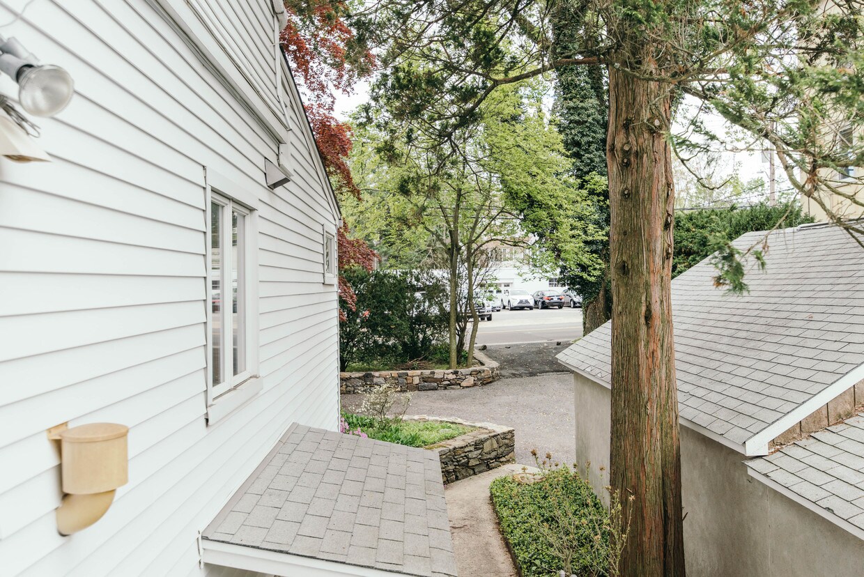 Porch - 114 Prospect St
