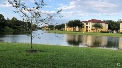 Building Photo - 12571 Laurel Cove Dr