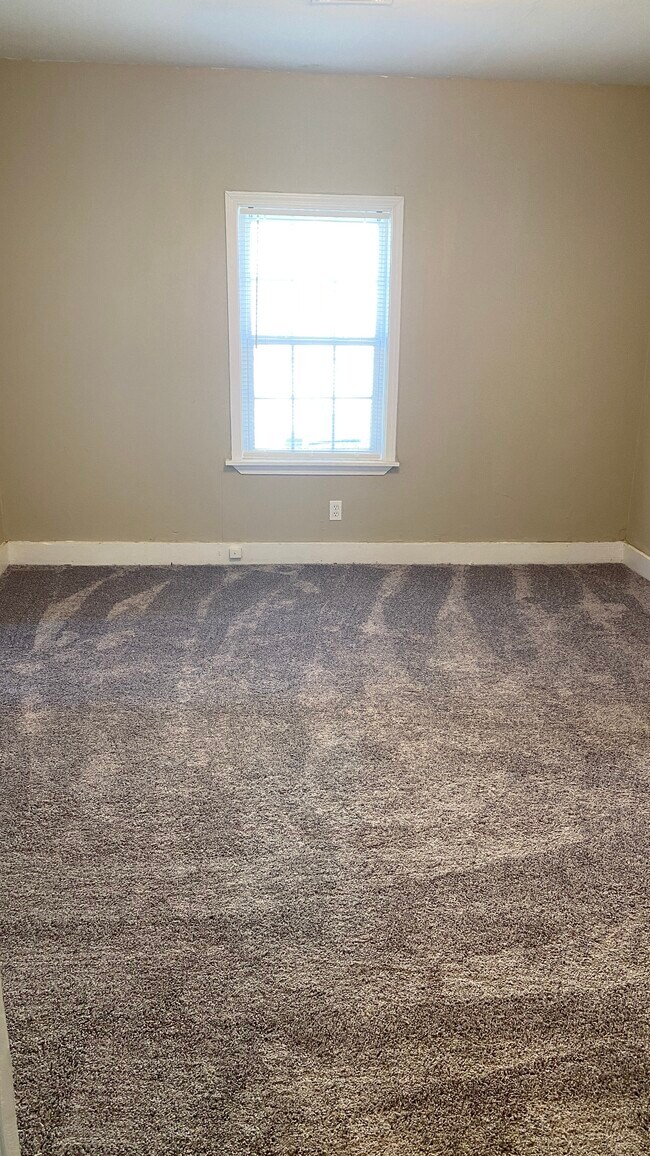 Bedroom B (middle of home) - 116 19th St
