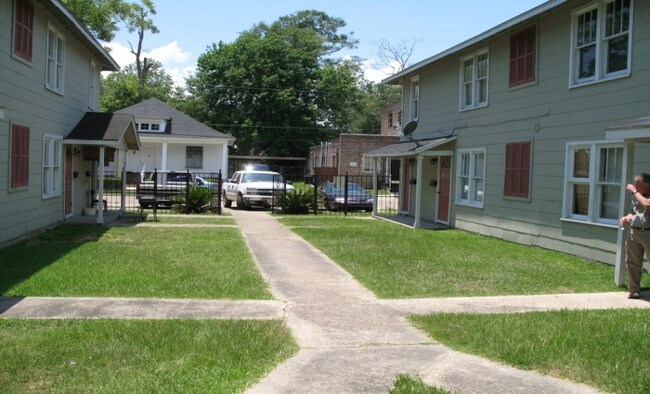 Foto del edificio - 159 Everett St