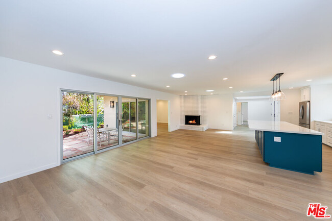 Foto del edificio - 13307 Westcove Dr