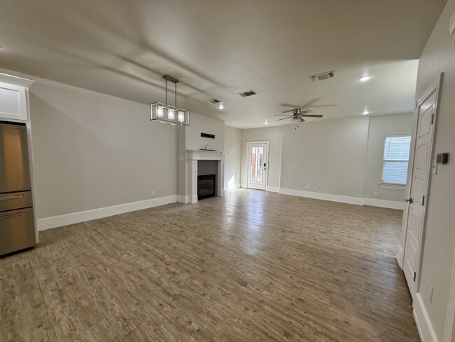 Building Photo - 4701 121st St