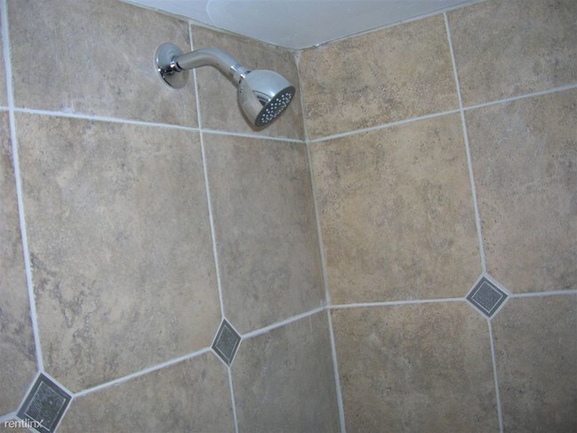 Building Photo - 1556 Broadway Ave NW