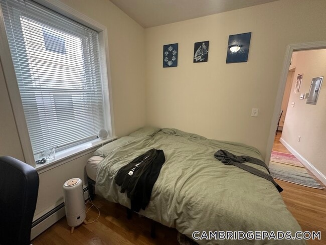 Foto del edificio - 1056 Cambridge St