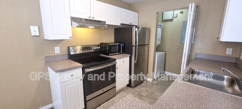 Foto principal - 841 Grand Regency Pointe