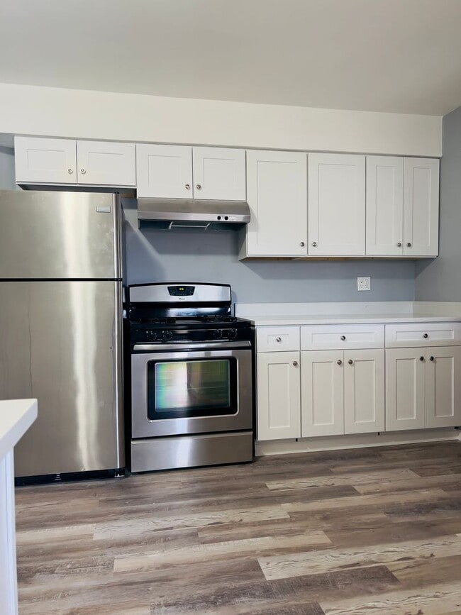 Building Photo - 3 Bedroom 2 Bathroom House in Lansing !!!!...
