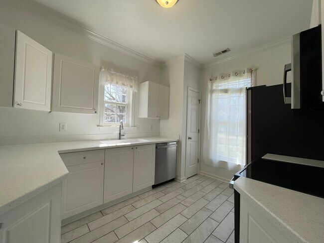 Building Photo - 149 Hutson Ln