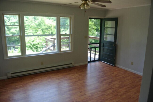 Building Photo - 93 Pecan Dr
