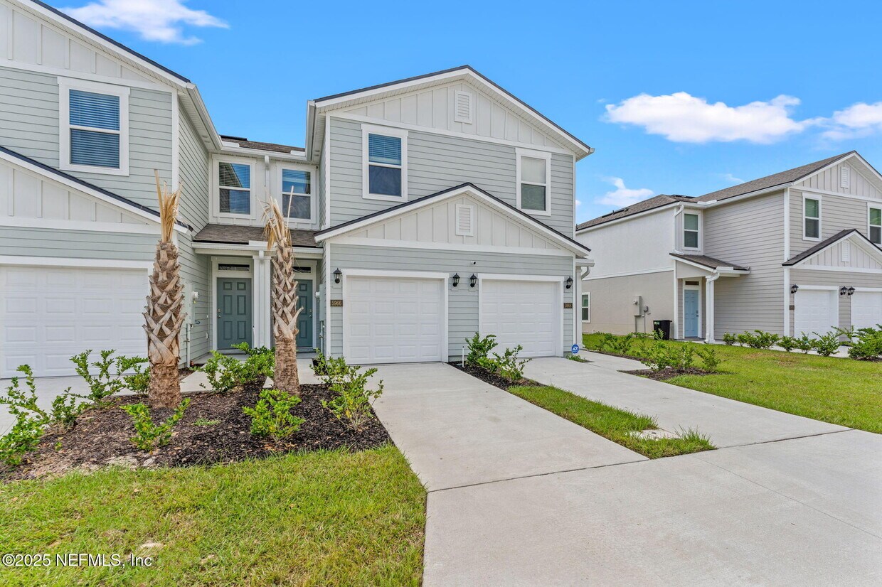 Foto principal - 5966 Ortega Hills Dr