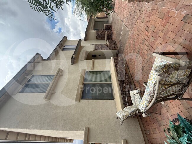 Foto del edificio - 15046 S Camino Rancho Sueno