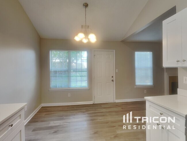 Foto del edificio - 5093 River Overlook Way