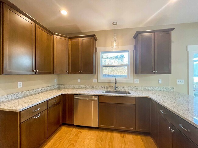 Foto del edificio - Beautiful Three-Bedroom in Oakley