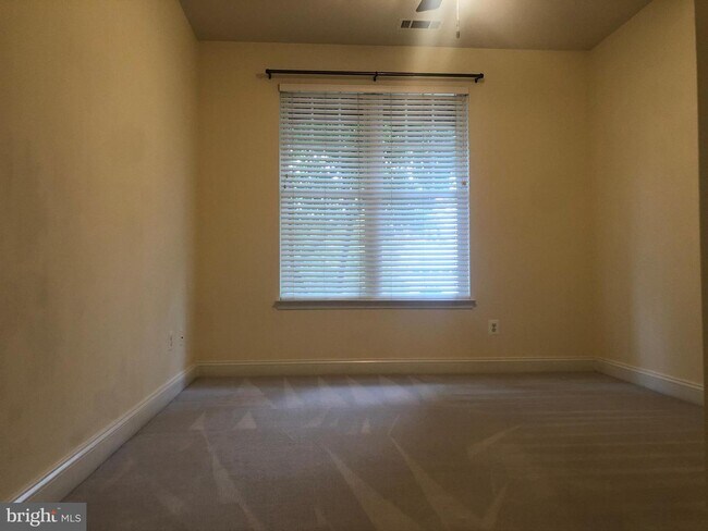 Foto del edificio - 13890 Chelmsford Dr