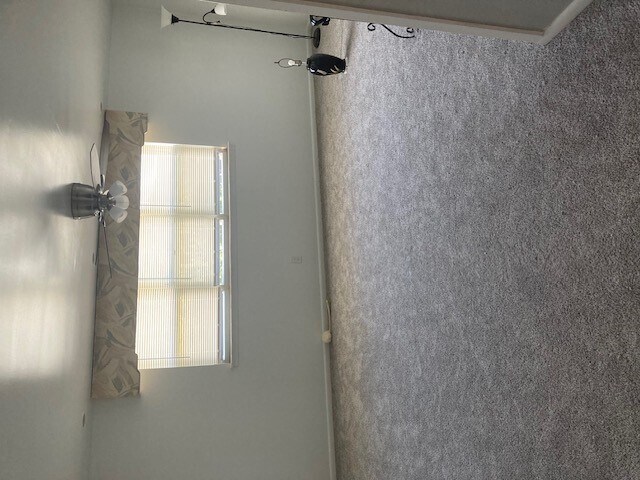 Living room - 2257 Strahle St