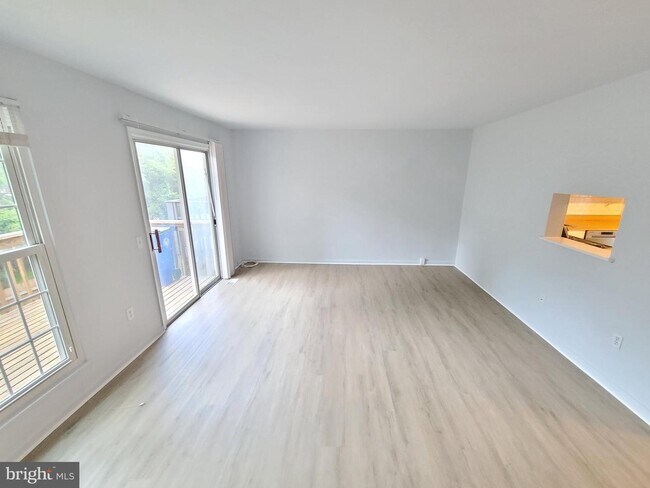 Building Photo - 1826 Hammond Ct