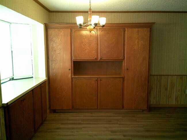 Foto del edificio - 6113 NW Maple Ave