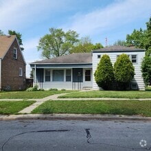 Building Photo - 9716 Warren Ave