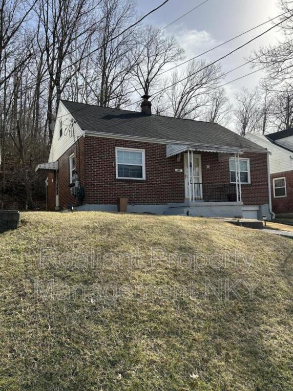326 Riddle Pl, Newport, KY 41071 House Rental in Newport, KY