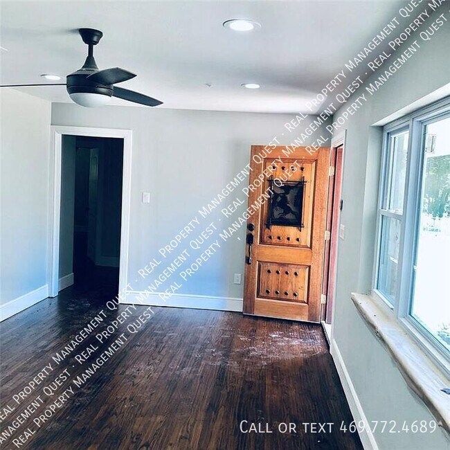 Foto del edificio - 4310 Vandervort Dr