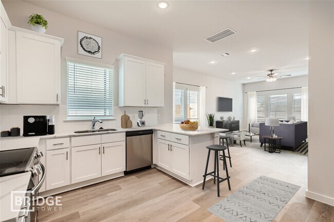 Foto del edificio - OXFORD-33122 Willow Heights Ln, Magnolia, ...