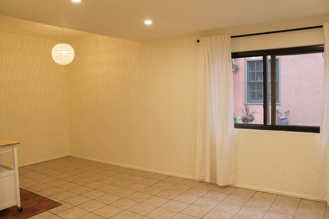 Building Photo - 1347 Pacheco Ct