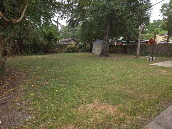 Foto del edificio - 5926 Black Maple Ln