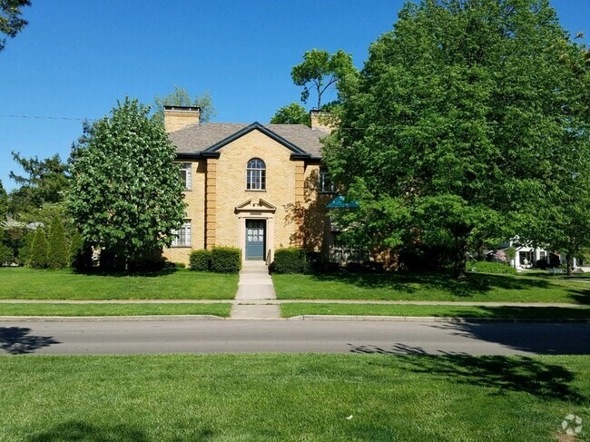 Building Photo - 1712 Shafor Blvd