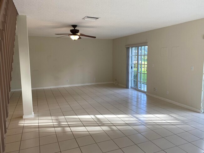 Building Photo - 1701 Vision Dr
