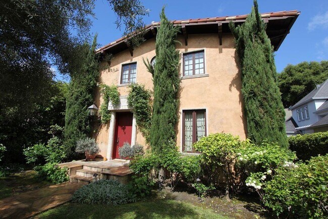 Foto del edificio - 467 Tennyson Ave
