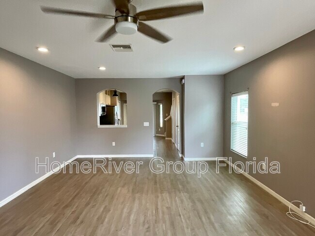 Foto del edificio - 15811 Stable Run Dr