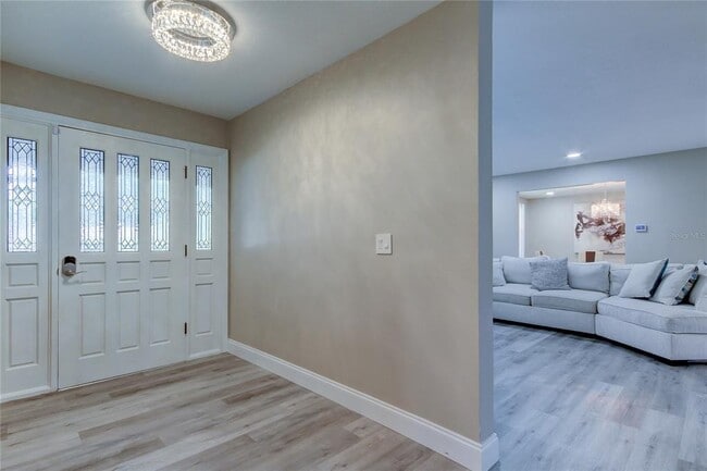 Foto del edificio - 2451 Channing Cir